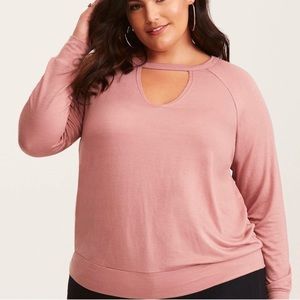 🎉 Sale Torrid Muave Workout Top 🎉
